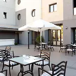 Center 4* בדאחוז