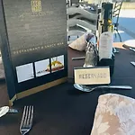 巴达霍斯中心酒店 4*