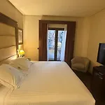 巴达霍斯中心酒店 酒店 4*