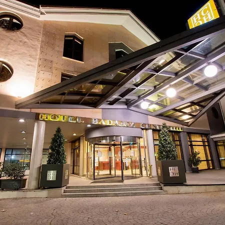 巴达霍斯中心酒店 酒店