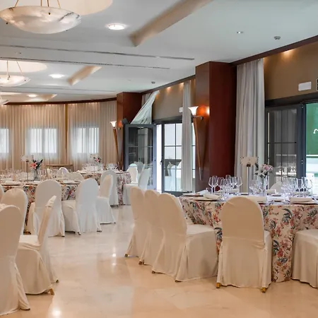 Center Hotel 4*
