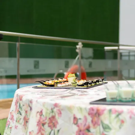 Hotel Center 4*