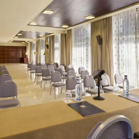 מלון Center