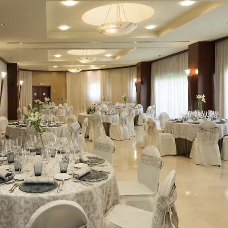 Center Ξενοδοχείο 4*