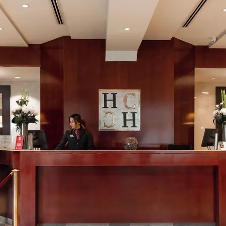 巴达霍斯中心酒店