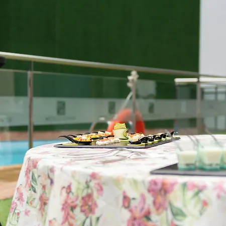 Center Hotel 4*